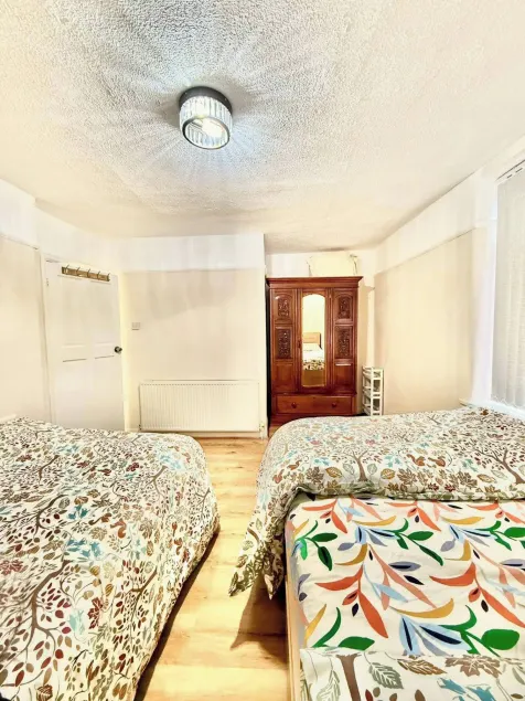 3bedroom Entire House in Stockport Town Manchester - Image 1