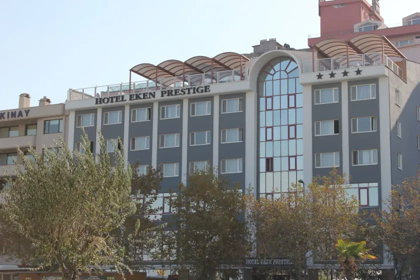 Hotel Eken Prestige - Image 1