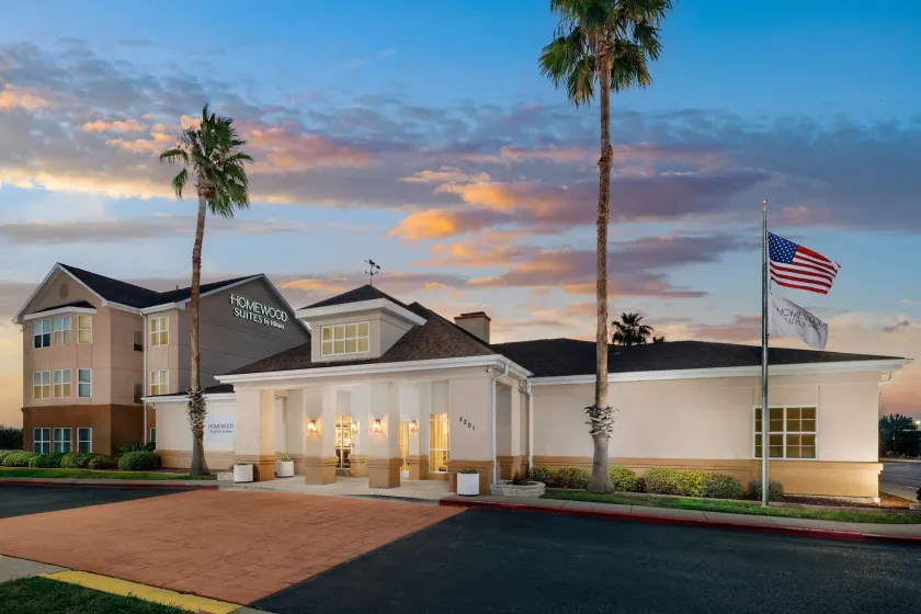 Homewood Suites by Hilton Corpus Christi - Image 1