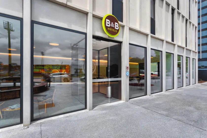 B&B HOTEL Famalicão - Image 1