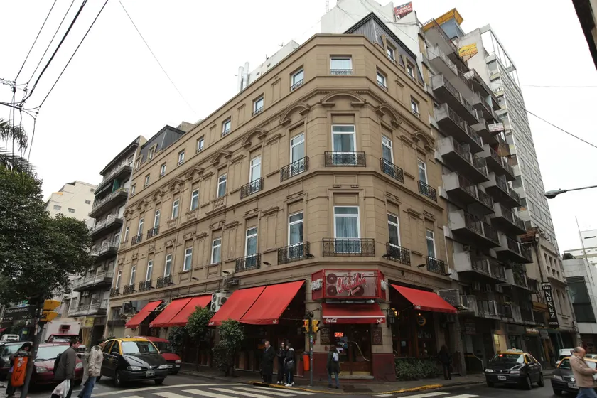 Europlaza Hotel & Suites - Image 1