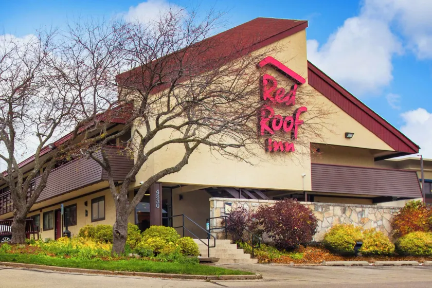 Red Roof Inn Madison, WI - Image 1