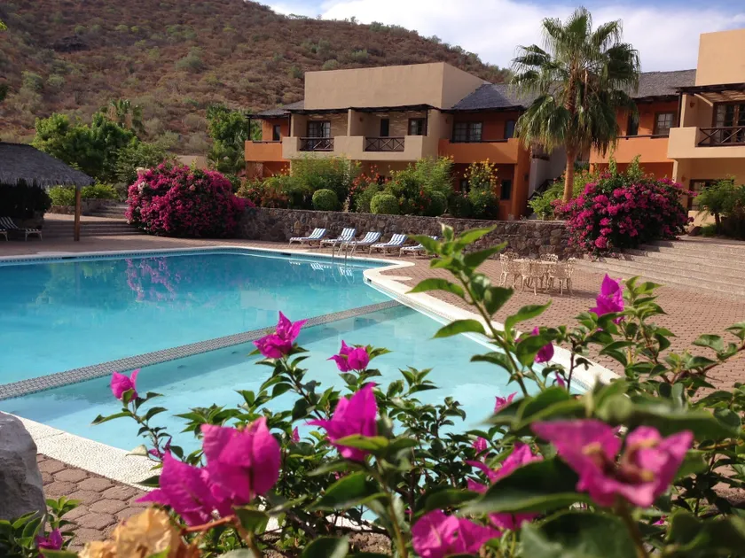 Tripui Hotel - Image 1