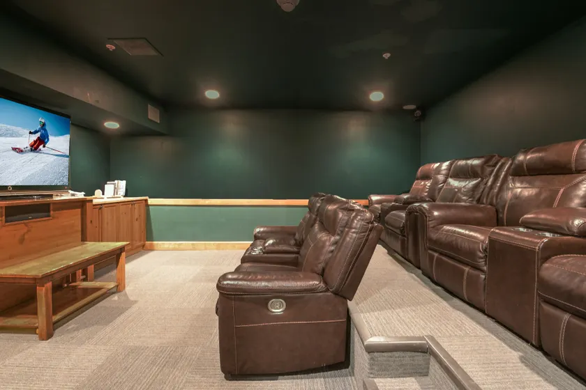 Springs 8831 - Hall
