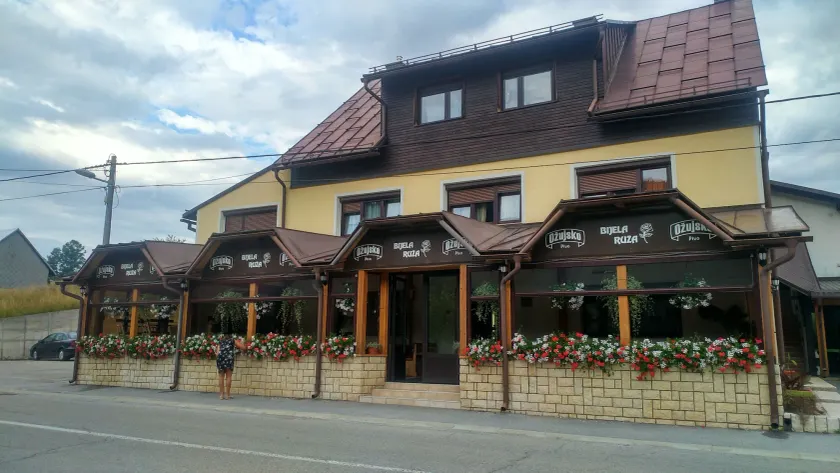 Pansion Bijela Ruža - a la carte - Image 1