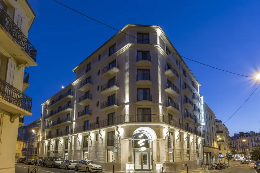 Nemea Appart Hotel Cannes Palais - Image 1