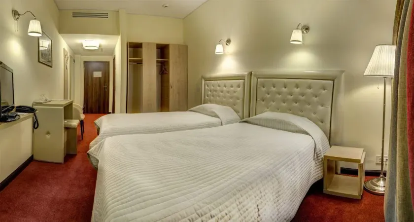 Capitol Hotel - Image 1