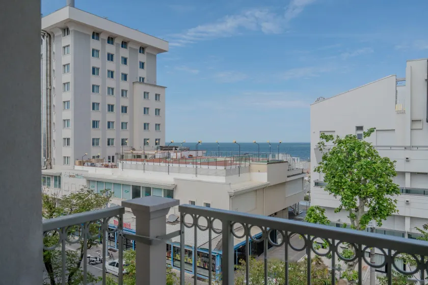 Hotel Mia - Image 1