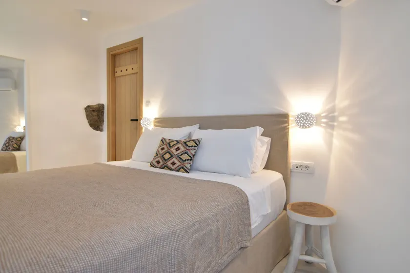 Panthea Suite Santorini - Private pool - Room