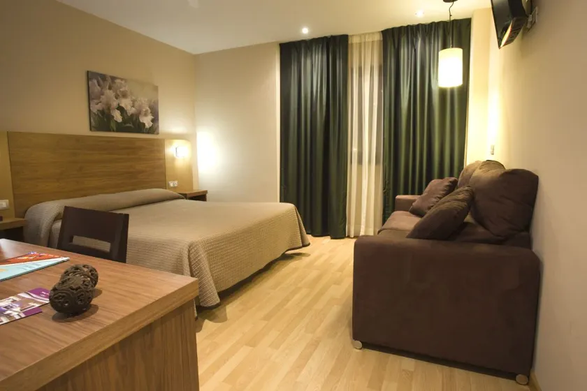 Hotel Mar de Plata - Image 1
