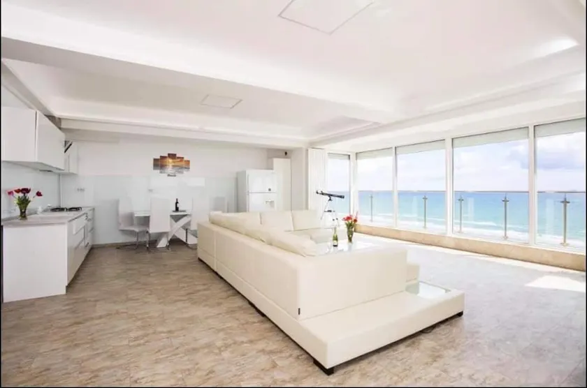 Sea View Penthouse Mamaia - Image 1