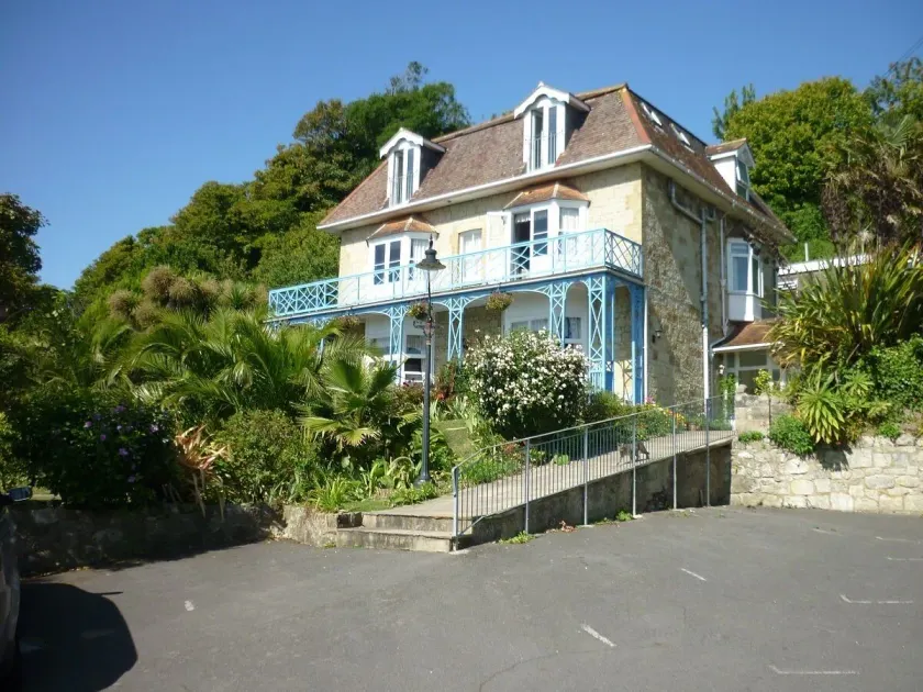 St Maur - Image 1