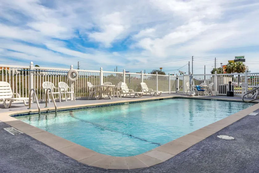 Sleep Inn & Suites Brunswick North - Image 1