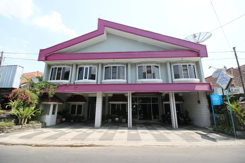 Hotel Familie Ayu Garut - Image 1