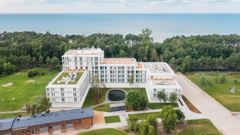 Hotel ARCHE Fabryka Samolotów w Mielnie - Image 1