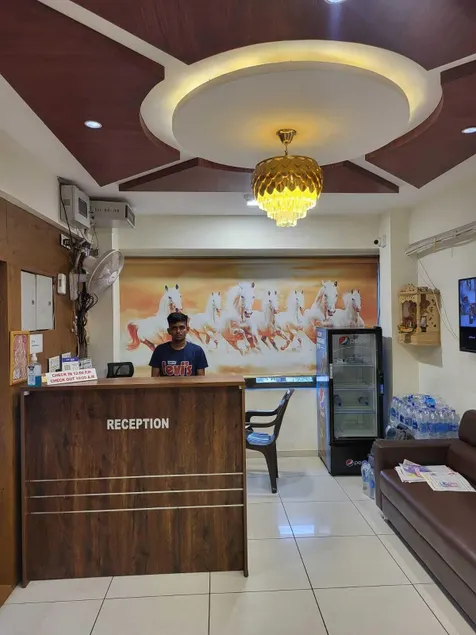 Hotel Shreeji's - Image 1
