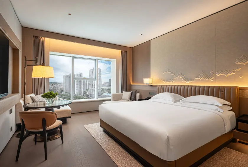 LUNGCHUEN INTERNATIONAL HOTEL - Image 1