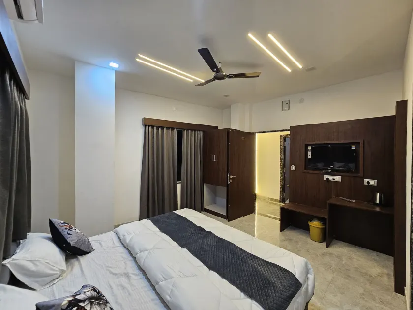 Hotel Simony Palace - Image 1