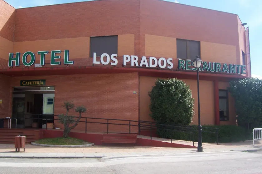 Hotel Restaurante Los Prados - Image 1