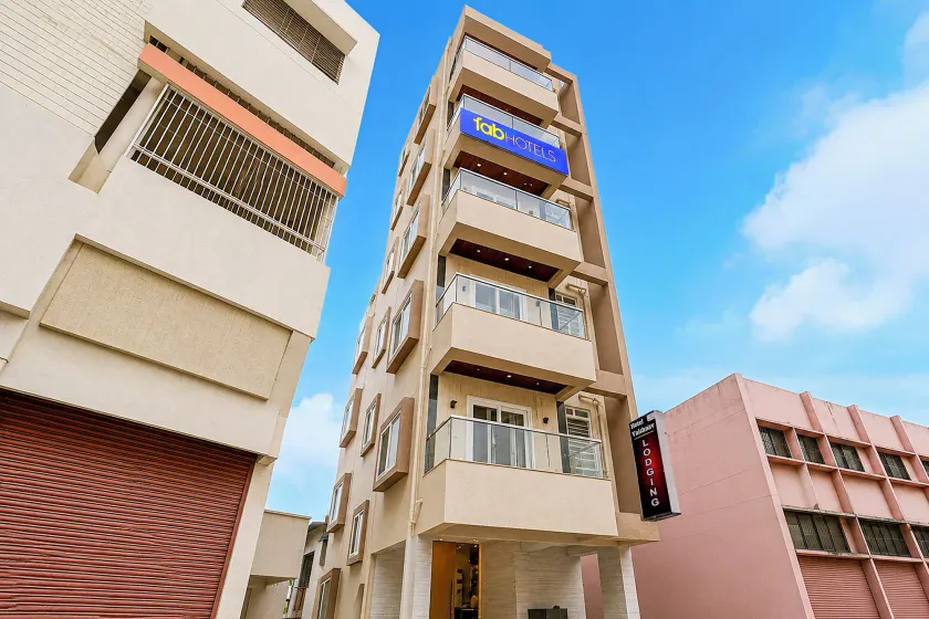 FabHotel Vaishnav Bairagi - Image 1