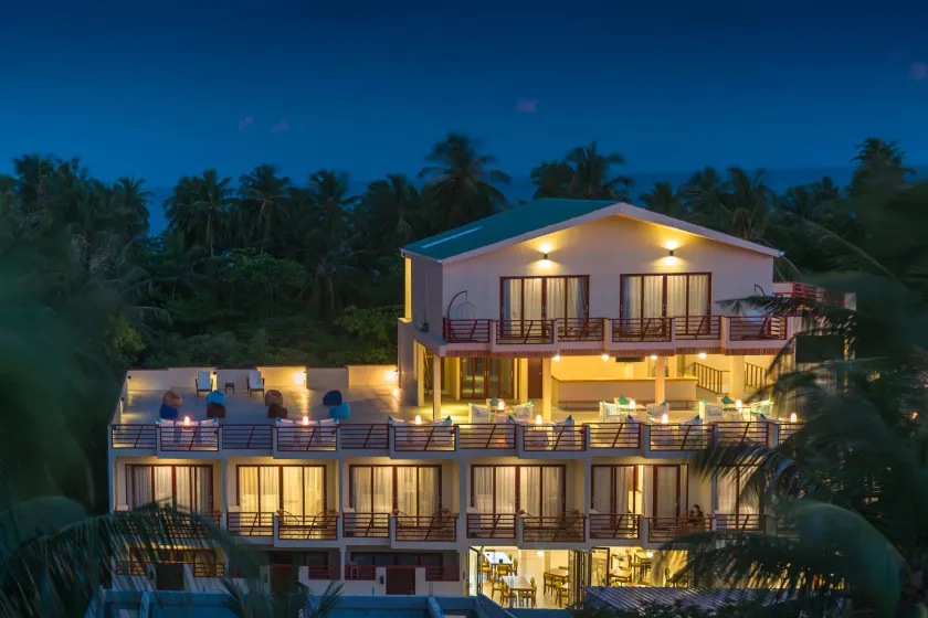 White Sand Dhigurah - Image 1