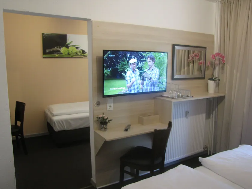 Milano Hotel - Image 1