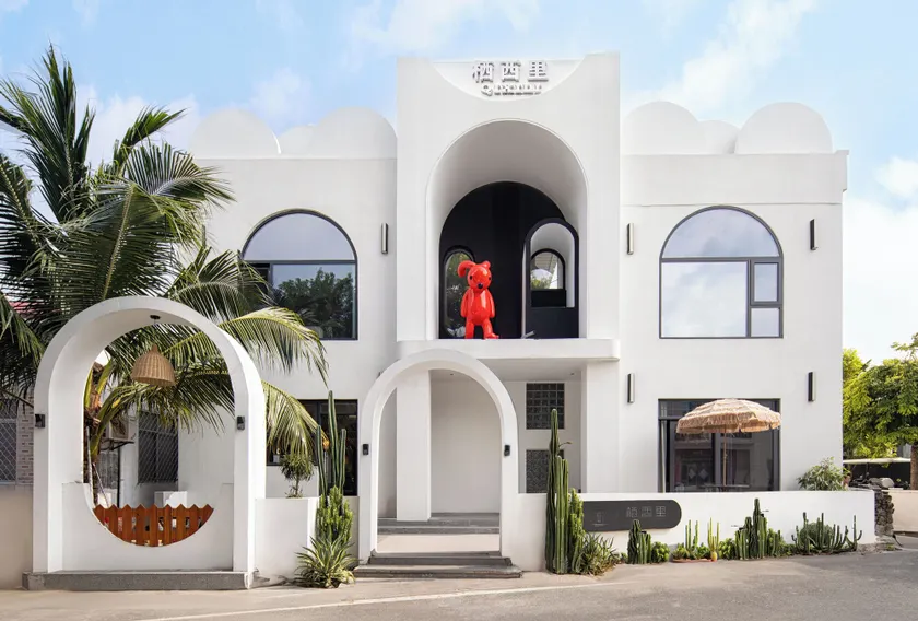 Sanya Qixili Hotel - Free two wheeled electric bike ride around the island - Image 1