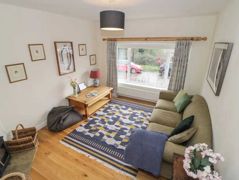 Napton on the Hill - Sleeps upto 7 & Pet Friendly - Image 1