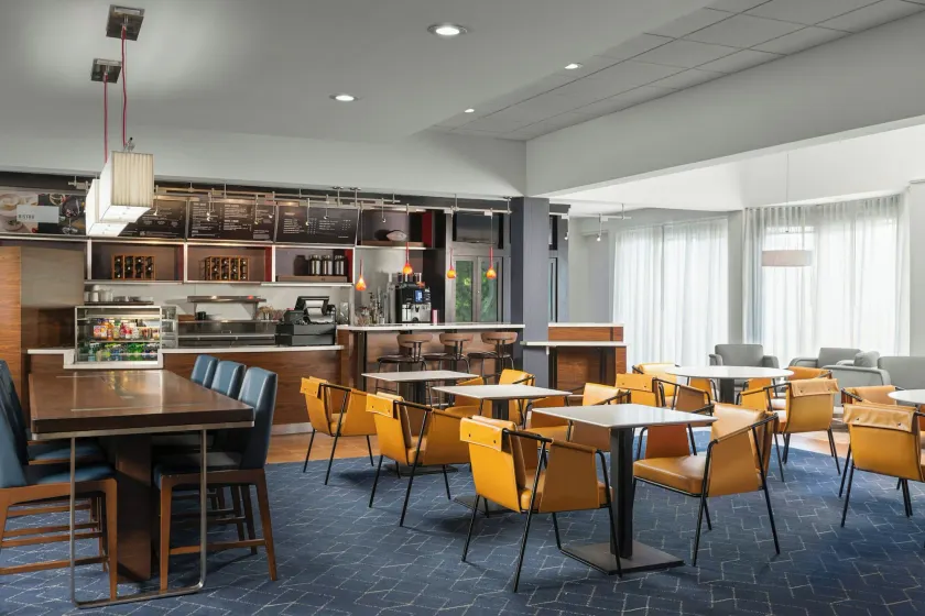 Courtyard by Marriott Dallas-Fort Worth/Bedford - Image 1