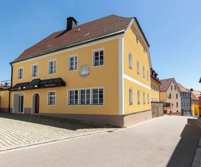 Hotel Garni zum Schwan - Image 1