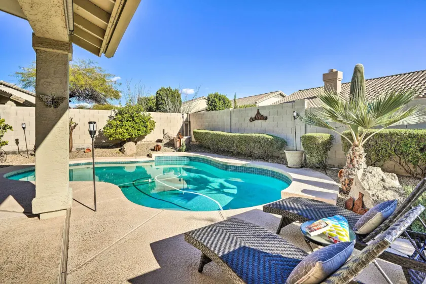 Pool, BBQ & Fire Pit: Family Home in Cave Creek - Image 1