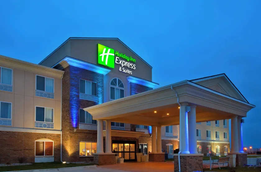 Holiday Inn Express Hotel & Suites Mattoon by IHG - Image 1