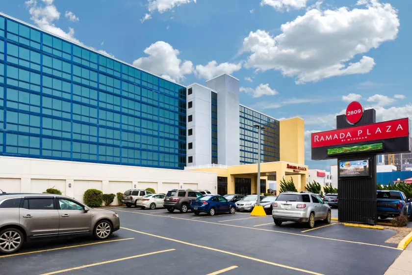 Ramada Plaza by Wyndham Virginia Beach Oceanfront - Image 1