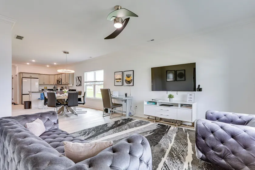 Indiana Vacation Rental Near Downtown Louisville! - Image 1