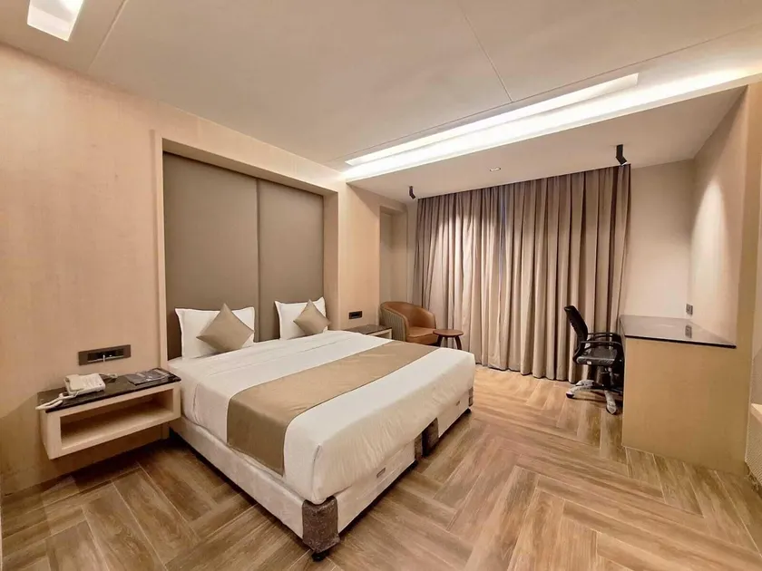 Hotel Tilak - Image 1