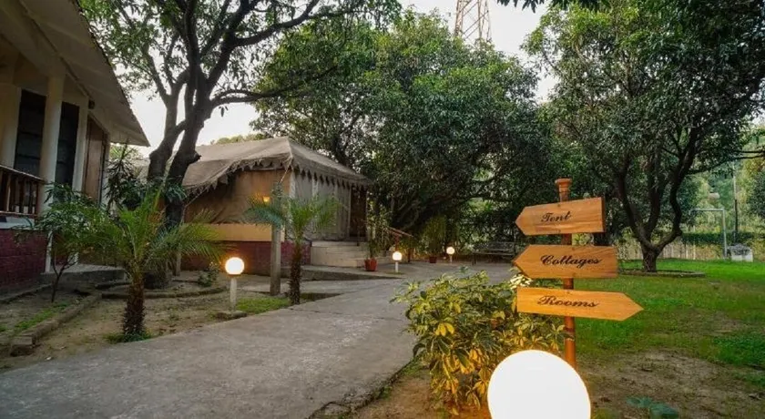 Kailash Farms Earthen Life - Lobby