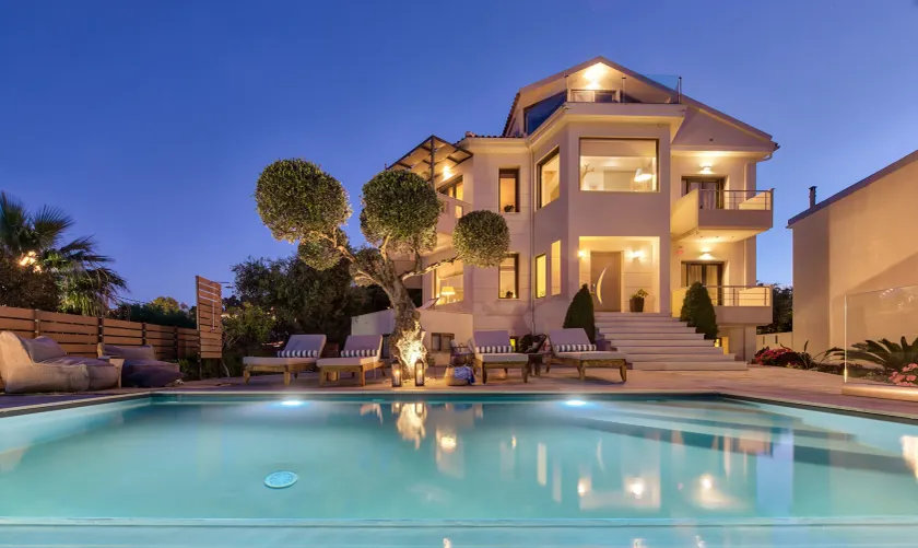 Pasithea Elegant Villa - Image 1
