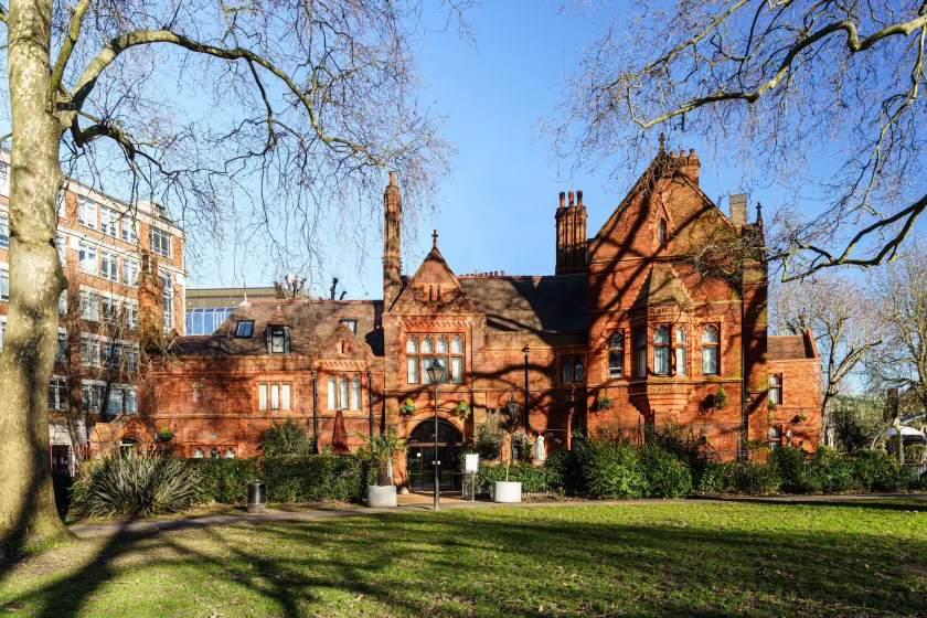 St Paul's Hotel - Image 1