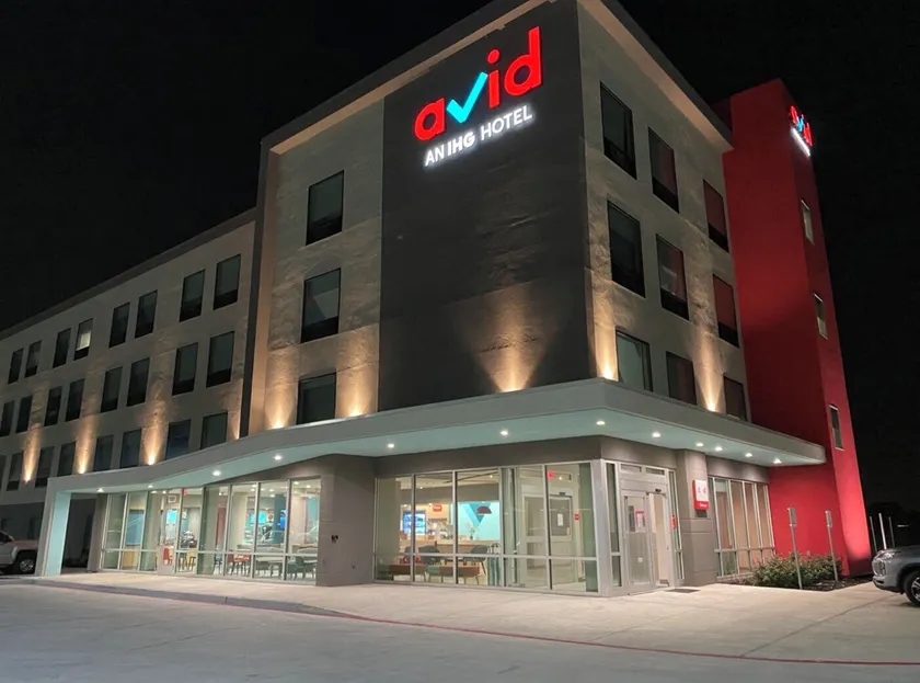 avid hotel Corpus Christi - Portland by IHG - Image 1