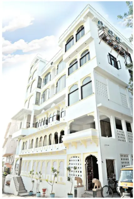Hotel Darbargarh A Unit of Khamma Ghani A Boutique Hotel - Image 1