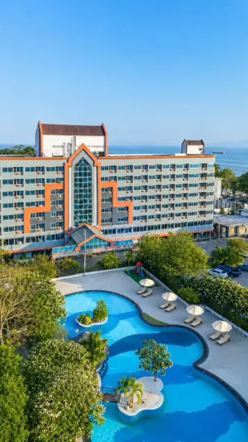 Coco Beach Hotel Jomtien Pattaya - Image 1