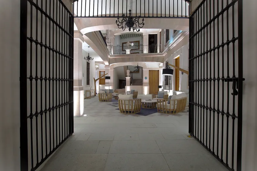 Nueve 25 Hotel Boutique - Image 1
