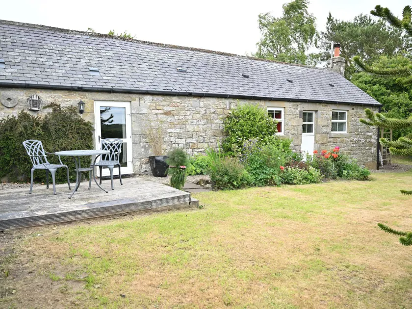 Petty Knowes Cottage - Image 1