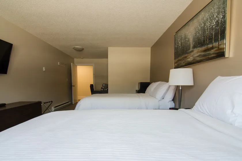Northwood Plaza Hotel - Image 1