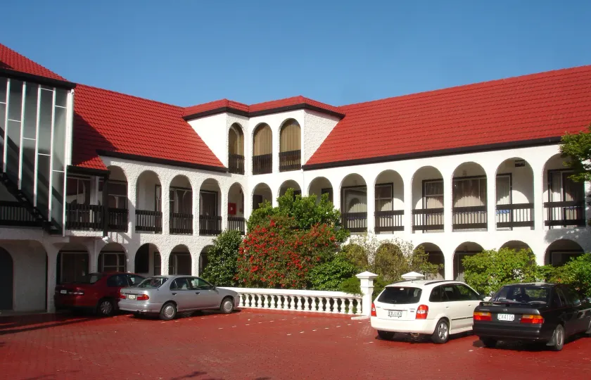 Alcala Motor Lodge - Image 1