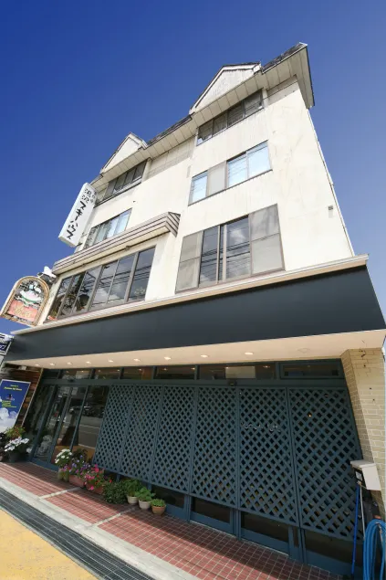 Yuzawa Ski House - Image 1