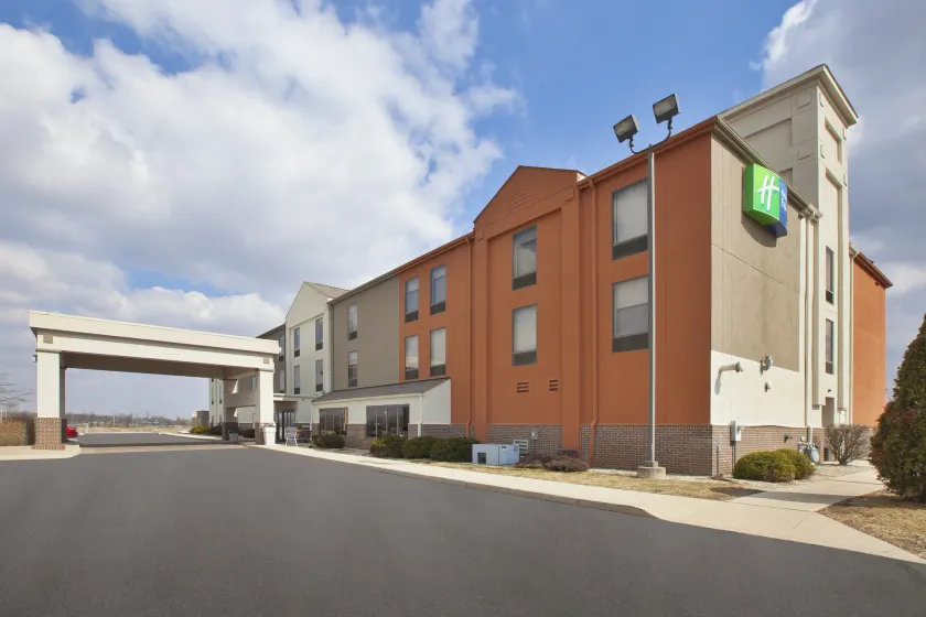 Holiday Inn Express Tiffin by IHG - Image 1
