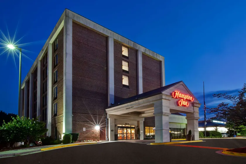 Hampton Inn College Park - Image 1