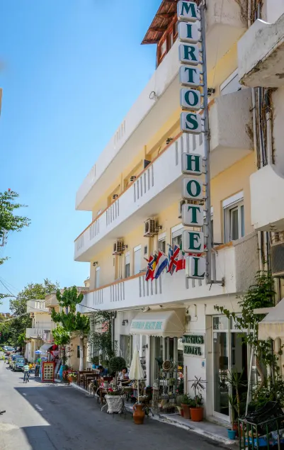 Myrtos Hotel - Image 1