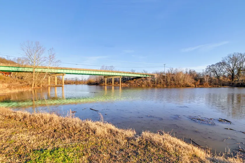 Walk to Ohio River: Golconda Home w/ Water Views! - Innenbereich